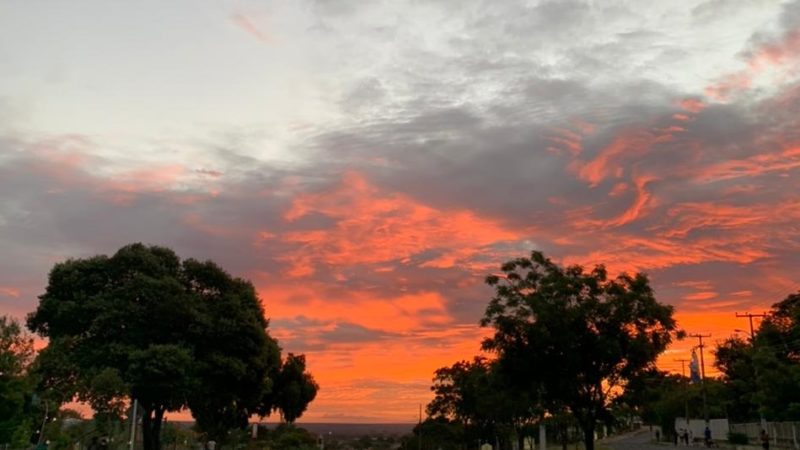 Imagens de um belo entardecer em Piripiri