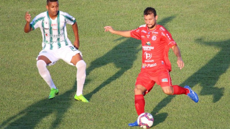 Com lesão, Etinho, do 4 de Julho de Piripiri, é poupado, aguarda exames e vira dúvida contra Palmas na Série D