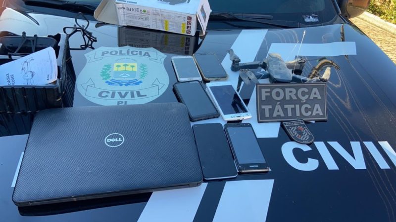 Jovem é preso suspeito de divulgar fotos íntimas e ameaçar a ex-namorada em Altos