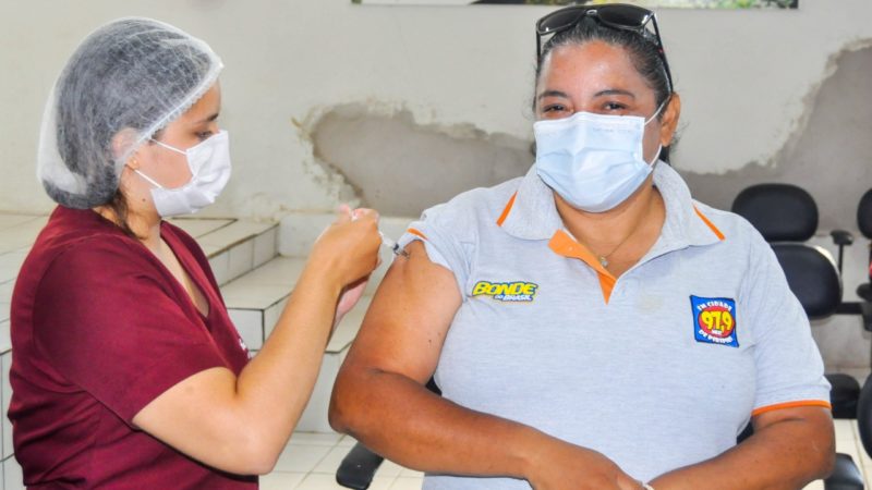 Secretaria de Saúde realiza terceira etapa de vacinação dos grupos prioritários em Piripiri