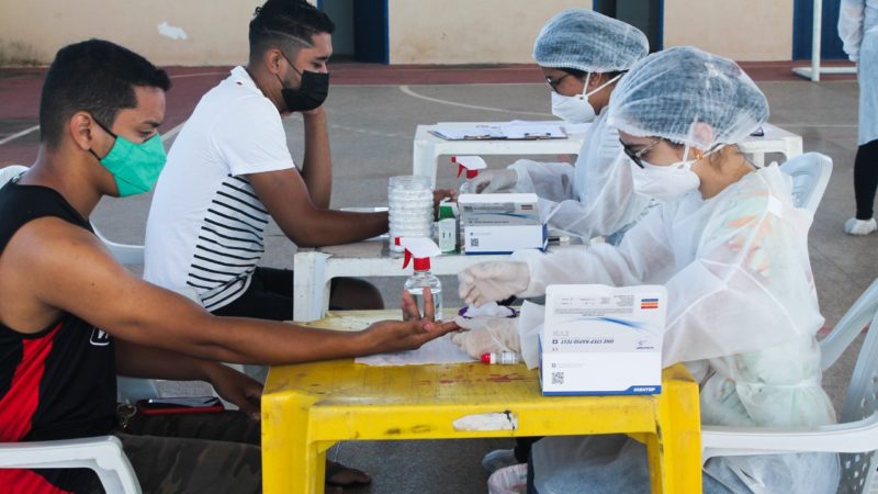 Quadrilheiros que participarão da Piripiri Junina fazem testagem pela SESAM