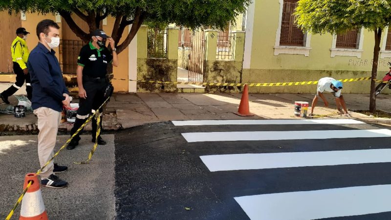 Superintendência de Trânsito de Piripiri realiza sinalização horizontal de vias
