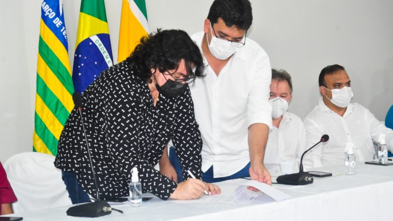Rafael Fonteles anuncia 3,5 milhões para revitalizar Av. Aderson Ferreira após entrega de obras com prefeita de Piripiri