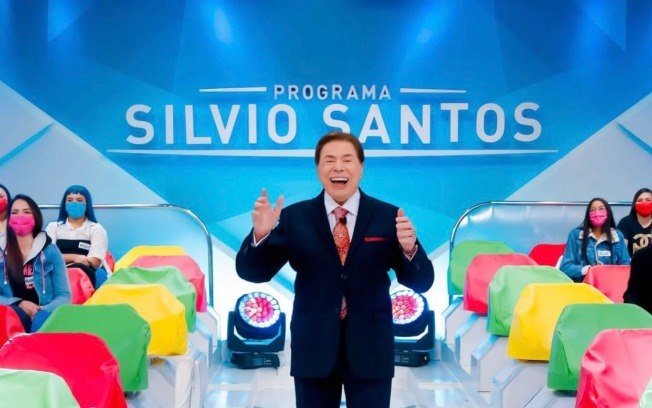 Silvio Santos retorna após um ano e aparência vira assunto nas redes sociais