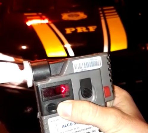 Condutor inabilitado é preso pela PRF na 343 em Piripiri após ser detectado o índice de embriaguez 33 vezes maior que o permitido