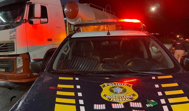 PRF autua caminhoneiro por estar portando anfetaminas para consumo na BR-343 em Piripiri