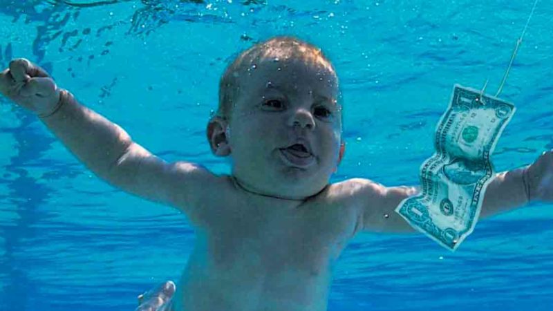 Homem fotografado bebê nu em disco do Nirvana processa banda por “exploração sexual”