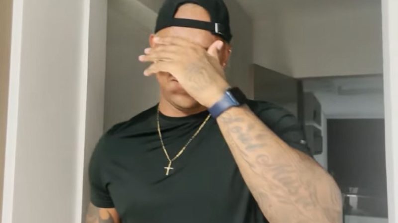 Léo Santana é condenado a indenizar fãs por agressão em seu show