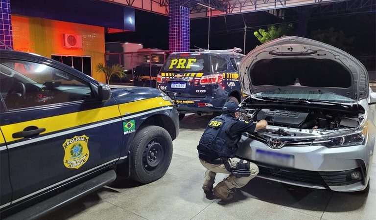 Após tentativa de fuga, dupla é presa pela PRF na BR-343 em Capitão de Campos acusados de Receptação de Veículo