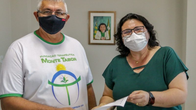 Prefeita de Piripiri divide salário de chefe de executivo com Fundação Monte Tabor