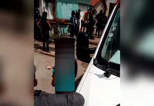 Durante ação, adolescente toma arma de policial civil, troca tiros com a PM e é baleado em Esperantina