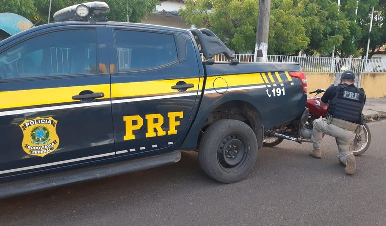 PRF prende homem na BR-222 acusado de Receptação com motocicleta roubada há 14 anos
