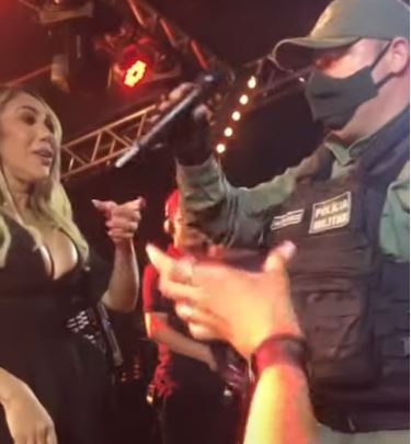Polícia interrompe show de Taty Girl em Pernambuco por descumprimento do decreto sanitário