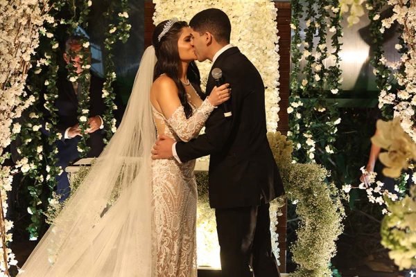 Zé Vaqueiro se casa em Fortaleza; mãe do forrozeiro diz que não recebeu convite para casamento