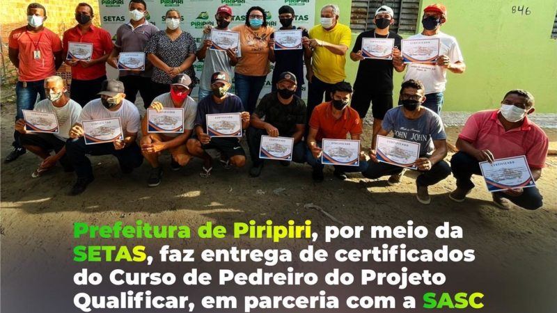 SETAS de Piripiri entrega certificados no encerramento do curso de Pedreiro na Esperança Garcia