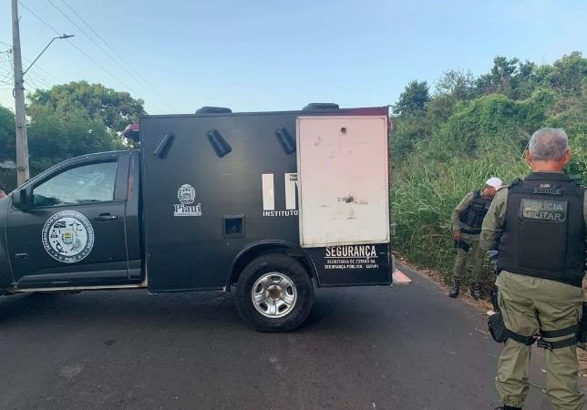 Mulher que conduzia bicicleta morre atropelada por caminhão em Barras