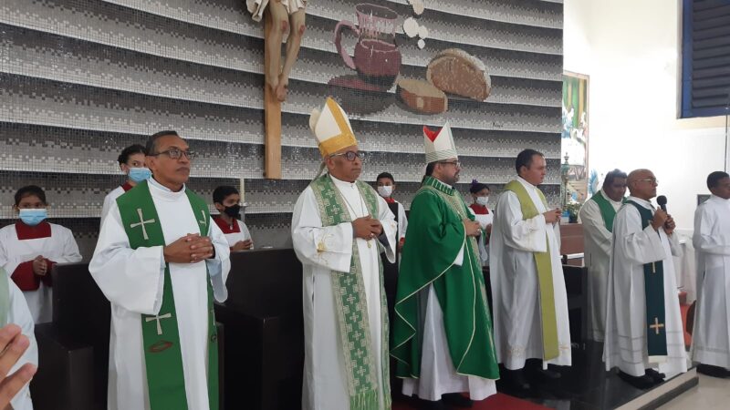 Frei Leandro participa de missa em Barras com presença do novo Arcebispo de Teresina, Dom Juarez