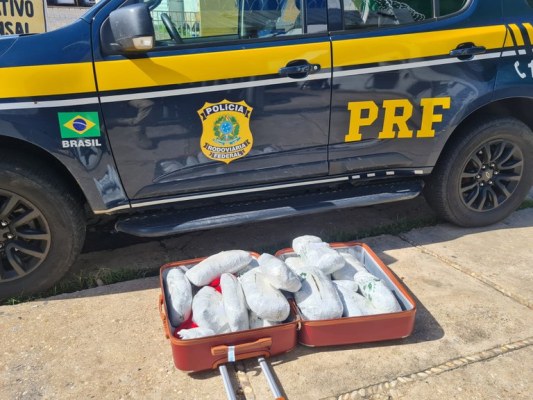 PRF apreende 15 Kg de maconha e 2 kg de shunk em Teresina