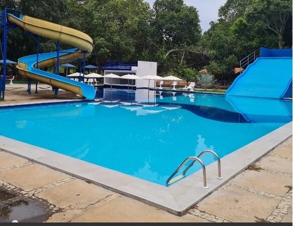 Menina de 6 anos morre após se afogar em piscina de clube na Zona Sudeste de Teresina