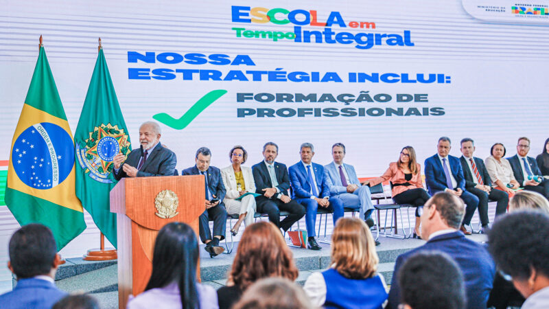 Lula destaca educação do Piauí durante lançamento do Programa Escola em Tempo Integral