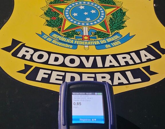 Em Teresina, motorista embriagado tenta fugir da fiscalização em alta velocidade e é preso pela PRF