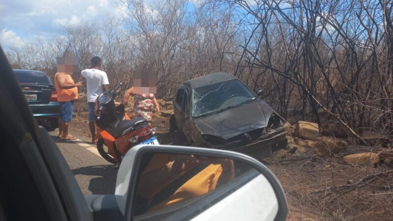 Motorista perde controle de veículo na BR-222 entre Batalha e Esperantina