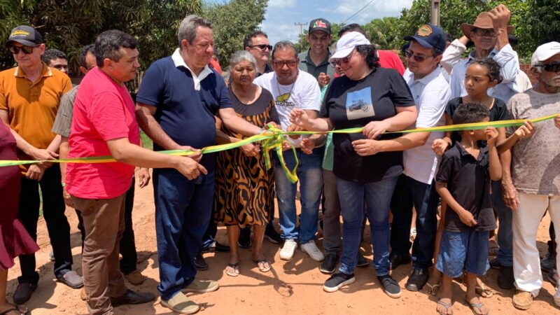 Prefeitura de Piripiri entrega novas estradas na zona rural