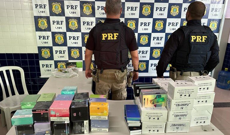 120 cigarros eletrônicos e 424 telas de celulares sem nota fiscal com destino a Piripiri são apreendidos pela PRF em Floriano