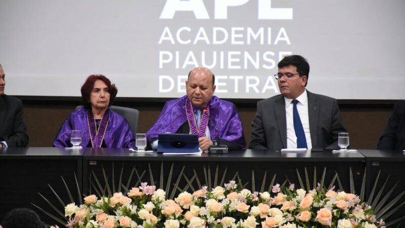 Rafael Fonteles participa da posse de Fides Angélica como primeira mulher a presidir a Academia Piauiense de Letras