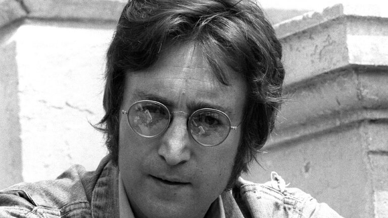 Bala da arma que matou John Lennon será leiloada na Inglaterra
