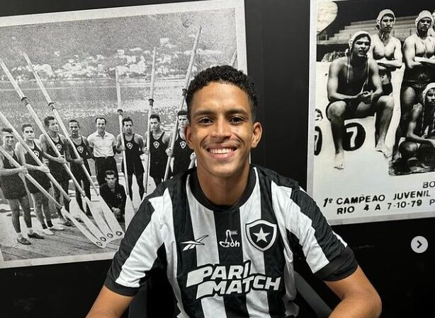 Botafogo anuncia contratação de João Vittor, revelação do futebol piauiense