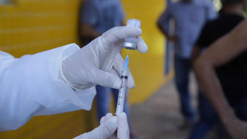 Com circulação de subvariante no Piauí, Sesapi recomenda que grupos prioritários atualizem vacinação contra Covid-19