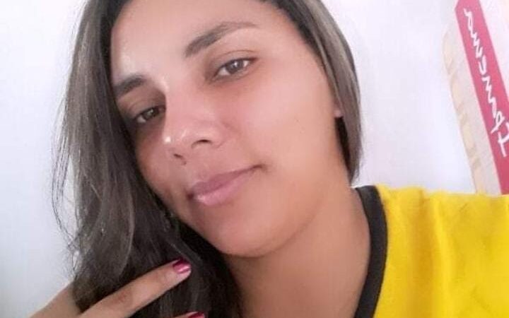 Jogadora de futebol morre após colisão entre motocicleta e animal no interior do Piauí