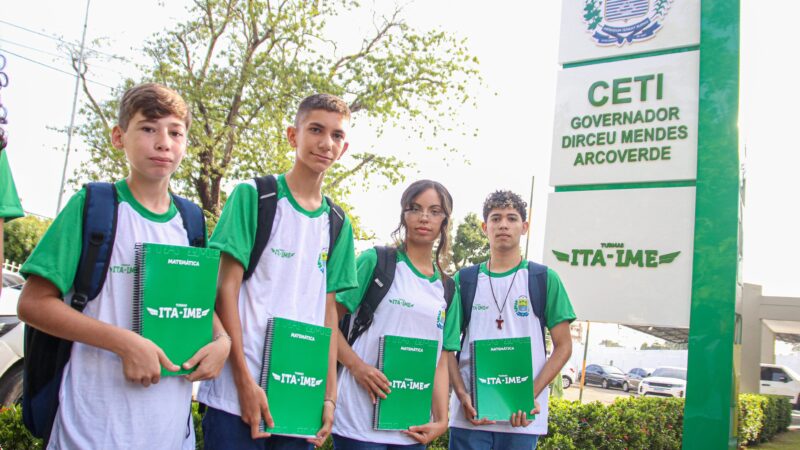 Seduc paga a primeira parcela das bolsas aos estudantes do Projeto ITA/IME