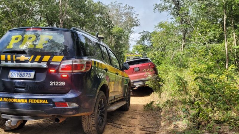 Em menos de 24h, PRF recupera em Piripiri veículo roubado em Teresina
