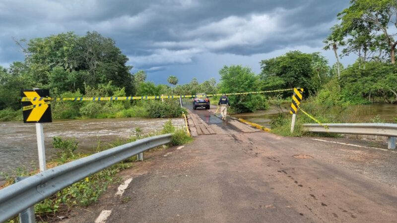 BR-222 é interditada entre Piripiri e Batalha após ameaça de desmoronamento de ponte