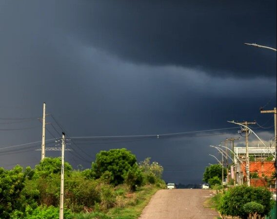 Inmet alerta para chuvas intensas em Piripiri e outras 42 cidades do Piauí; veja lista
