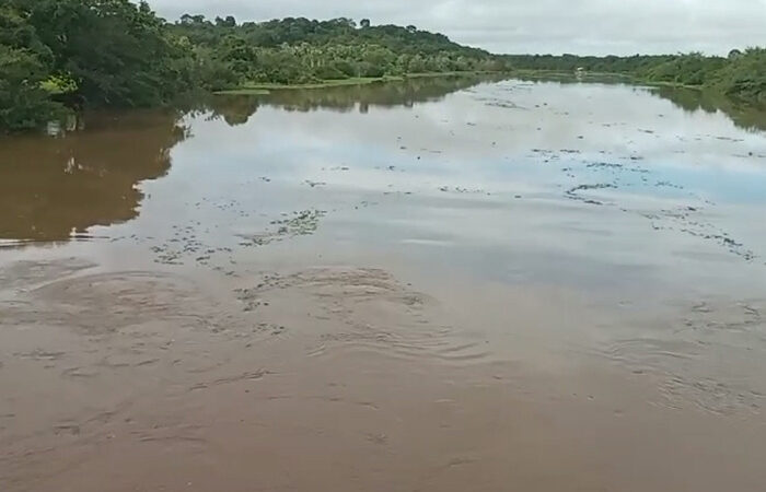 Rio Marathaoan atinge cota de inundação em Barras; nível do rio Parnaíba já preocupa em Esperantina e Luzilândia