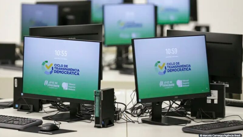 Eleições 2024: PF e universidade fazem teste em urnas eletrônicas