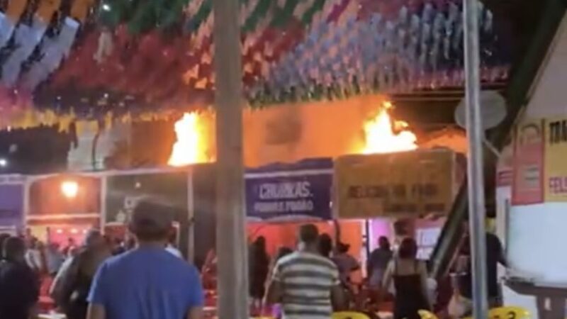 Barracas pegam fogo na última noite do festejo de Campo Maior