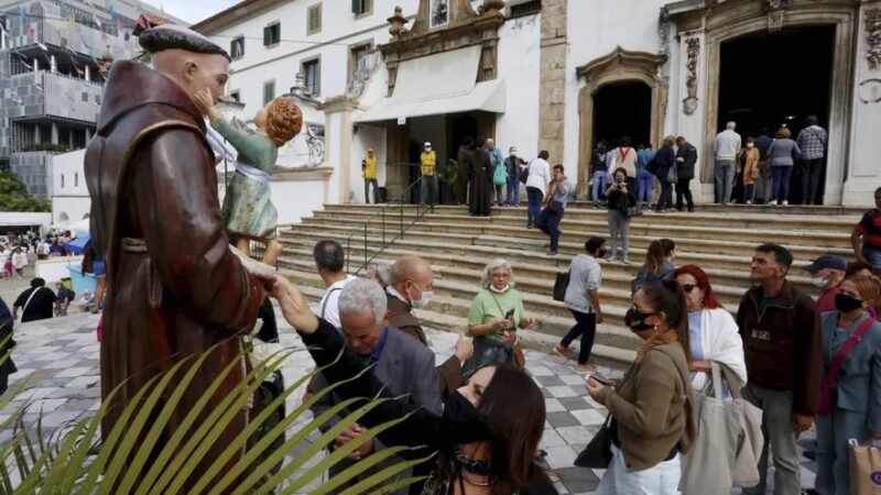 Dia de Santo Antônio tem simpatias para casamento, curiosidades e muita história; saiba como celebrar o 13 de junho