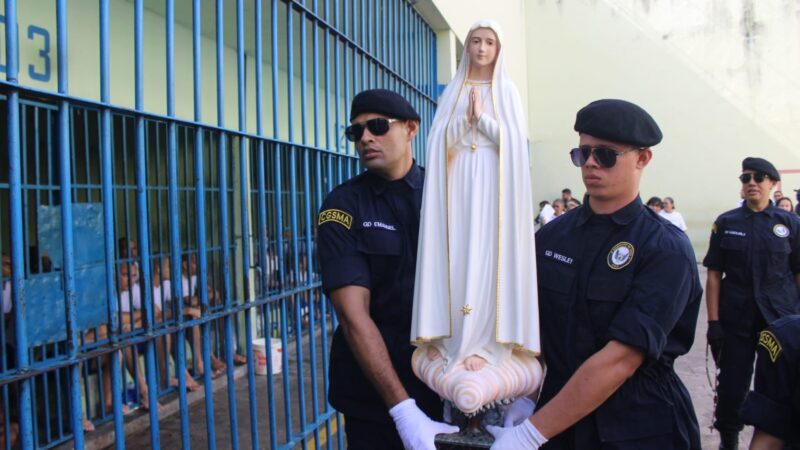 Reeducandos do sistema prisional do Piauí recebem imagem de Nossa Senhora de Fátima