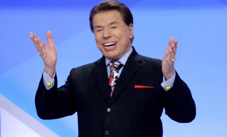 Silvio Santos tem alta e deixa hospital em São Paulo