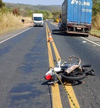 Colisão frontal entre moto e Scania mata jovem de 23 anos na BR-316 em cidade do Piauí