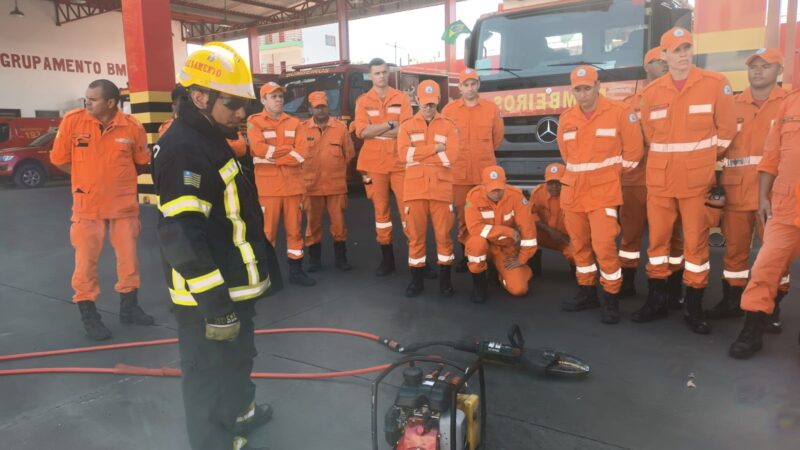 Bombeiros Militar do Piauí participam de curso para resgate de vítimas com acidentes em veículos