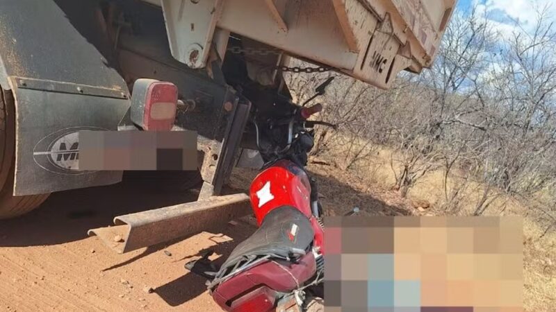 Estudante de 18 anos morre ao colidir moto contra caminhão em Pedro II