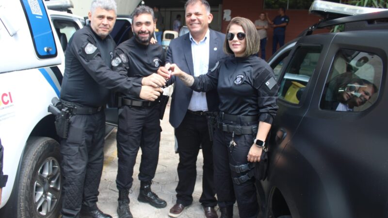 Secretaria da Justiça entrega coletes e viaturas à Polícia Penal do Piauí