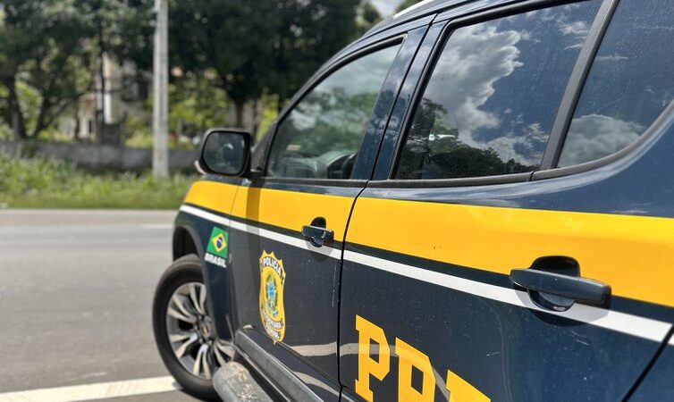 PRF no Piauí prende homem com mandado de prisão por homicídio e outro por roubo
