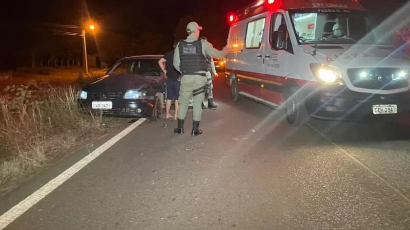 Motociclista fica ferido após colisão com carro na zona rural de Pedro II