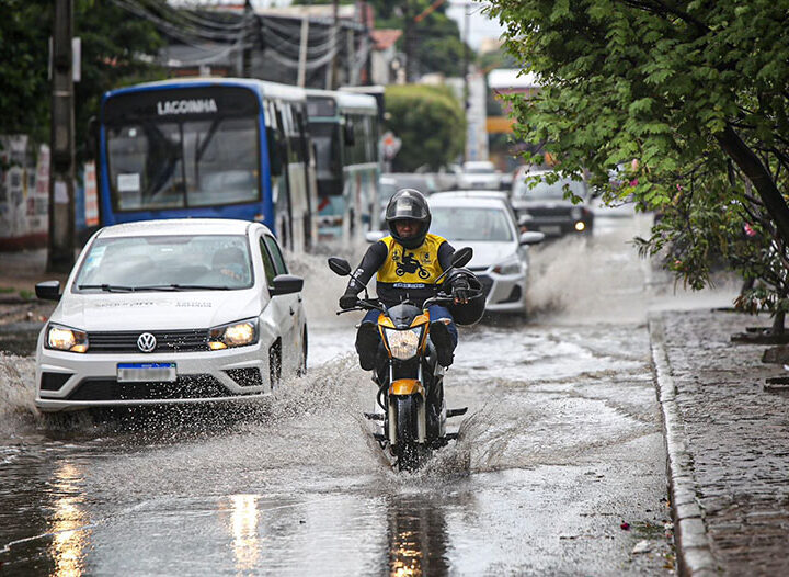 Inmet emite alertas de chuvas intensas para mais de 170 cidades do Piauí; confira Por Rebeca Lima